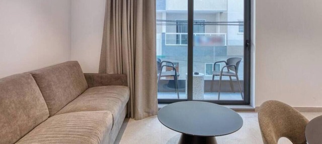 Chic Msida Suite | Balcony, Lift & Smart TV in L-Imsida