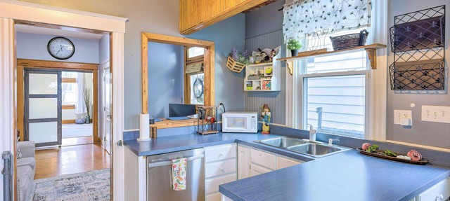 Cincinnati Home w/Deck & Private Hot Tub! in Cincinnati