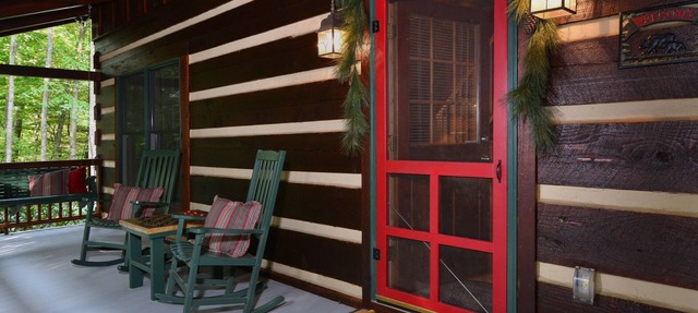 Classic Blowing Rock Log Cabin with Brook, Sleeps 12, Near Parkway & Moses Cone in Blowing Rock