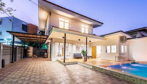 Coco59- Private 3BR Pool Villa in Bangkok