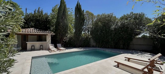 Contemporary, minimalist villa in Provence in Les Angles