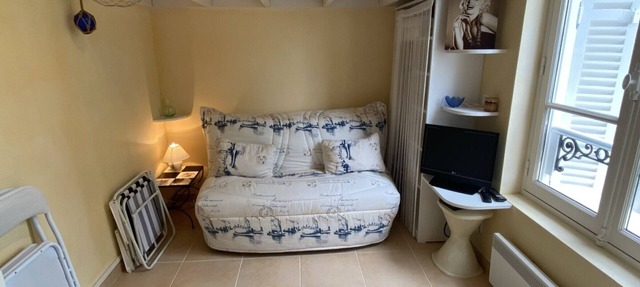 Convenient studio steps from the beach - 2 guests in Cabourg