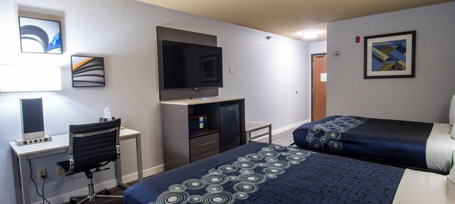 Coratel Inn and Suites By Jasper Eagan - Deluxe 2 Queen Bed Non Smoking in Eagan