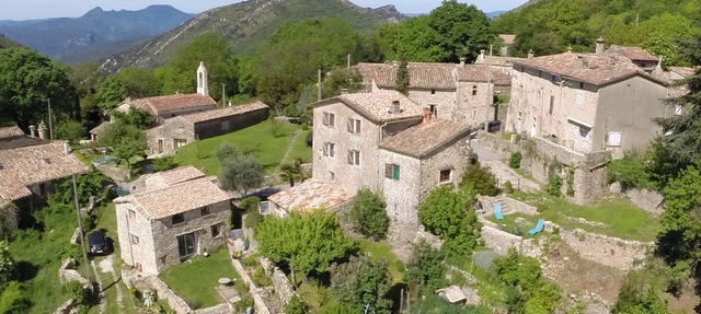 Cottage on the Cevennes foothills with exceptional views in Sumene