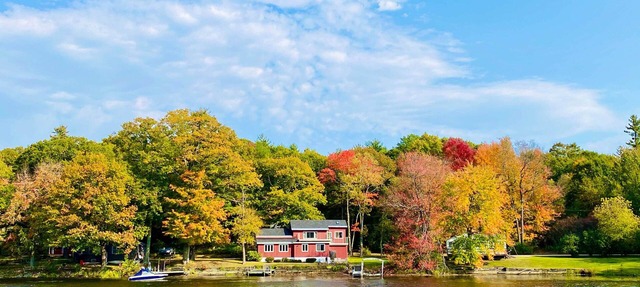 Cozy Castleton Cabin with Fire Pit + Water Access! in Castleton