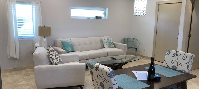 Cozy coastal cottage in Goodland in Marco Island