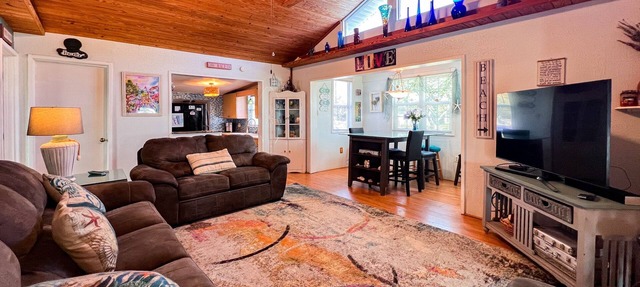 Crescent Beach Cottage | Dog-Friendly in St. Augustine