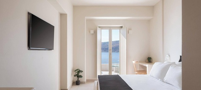 Deluxe Double Room 2 By Yerma Suites Limeni in Limeni