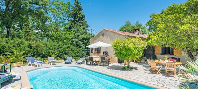 Detached villa with swimming pool under the calm sun in Peymeinade, 06 in Le Tignet