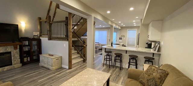 Discover modern mountain living at its finest in our beautifully renovated ski-in/ski-out townhouse. in Kimberley