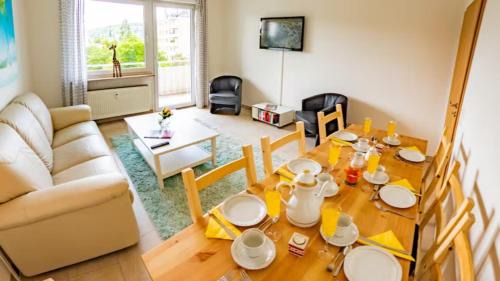 Eleonoras Ferienwohnung in Würzburg Stadt am Park mit Balkon inklusive eigenen Parkplätzen vor der Tür in Würzburg