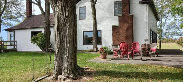 Farmhouse PEC - Cozy Prince Edward County Retreat in Prince Edward