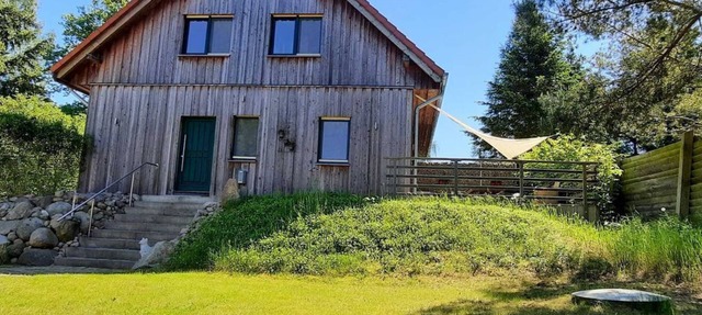 Fewo Pinocchio- mit Garten+terrasse 3sz 6erw.+1k - Ferienwohnungen im Haus Waldstück in Lärz