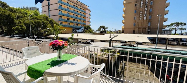 Flat with large balcony in Bibione in Bibione