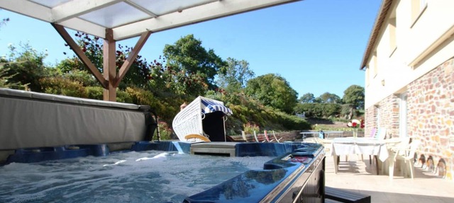 Gite Ver, 5 bedrooms, 10 persons in Ver