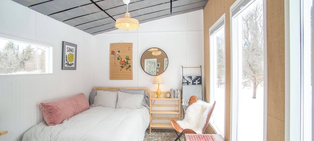 Glamping hut with WiFi in Ripton, biking, hiking, skiing in Ripton