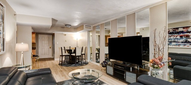 Gorgeous, Luxurious Penthouse Next to Bellagio on the Strip! Call 702-987-6904. in Las Vegas