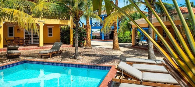 Gorgeous Upper Villa 2 BD 2.5 BA, Near Everything! in Kralendijk