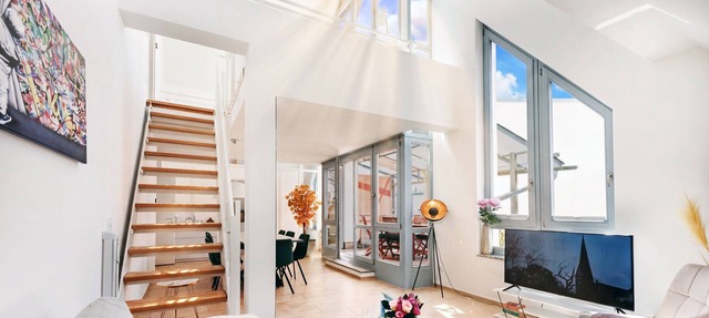 HELLOFLATS: Luxury Penthouse/Balcony/Parking/Center/Therme/MUC Airport in Zentrum Erding