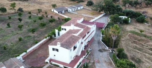 Herdade do Castanheiro E, Bensafrim quiet country life a few minutes from Lagos. in Lagos