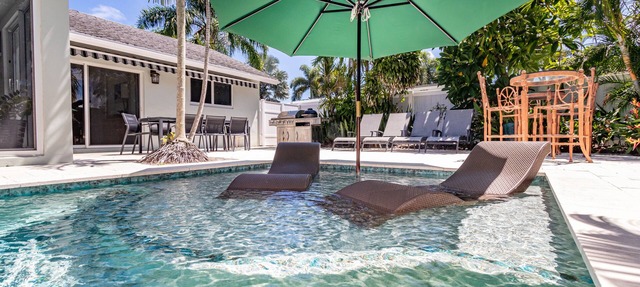 HGTV Design Star - Beach entry, Pool- Spa Heaven in DEERFIELD BEACH