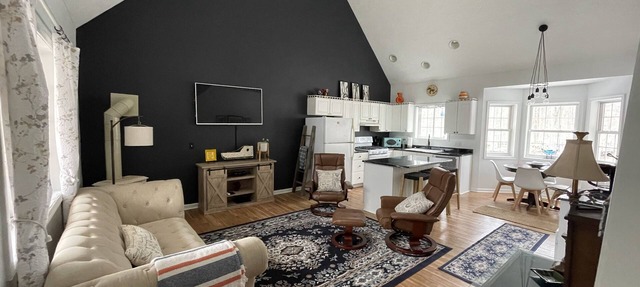 Highly rated 3 Bed,3 Bath, 0 cleaning fee dog friendly additional daily fee. in Cedar