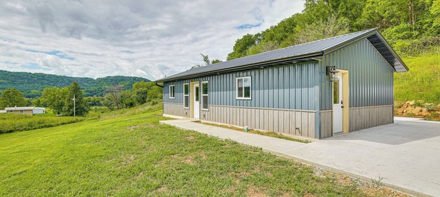 Hike, Fish & Relax: Kickapoo River Cabin! in Viola