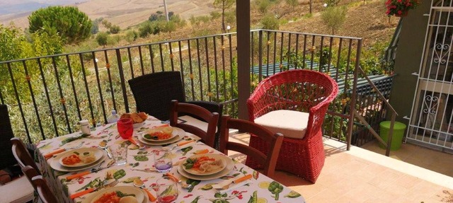 Homerez - Nice appartement for 4 ppl. with terrace at Lercara Friddi in Lercara Friddi