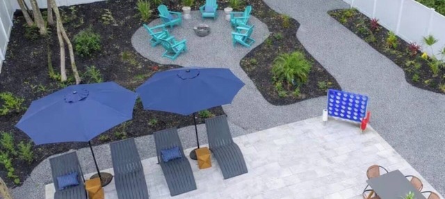Htd Pool w/Arcade, Firepit, Putting Green,GolfCart Access, 1.2 miles to Downtown in St. Augustine