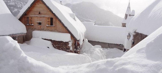 Huez En Oisans: Complitly renovated Apartment for 6 people. in Huez