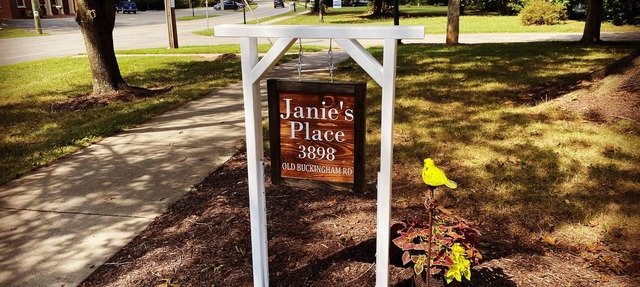 In the Village Of Powhatan- walking distance to owners restaurant in Powhatan