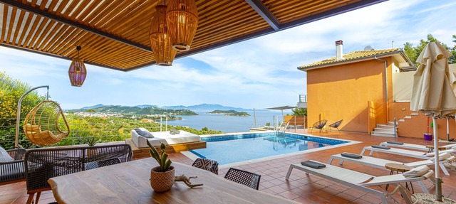 IO.DELUXE 2ΒR, 2 BTHR.VILLA WITH PRIVATE POOL AND STUNNING SEA VIEWS in SKIATHOS