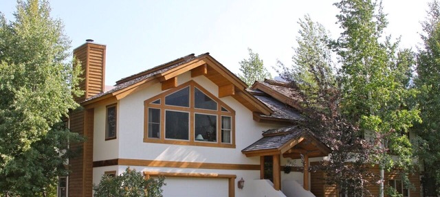 JUNE DEAL! Ideally located minutes from Ketchum, and Bald Mountain. in Ketchum
