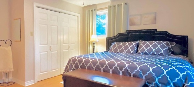 KingBed,Sleeps10+,SmrtTV,BBQ,Gym,FireTable,FullKitchen. All in walking distance. in Goderich