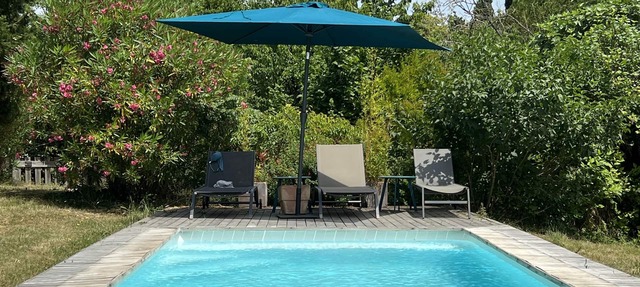 La Maison 1792, 5 bedrooms, billiards, private heated pool, near the Canal du Midi in Labastide d’anjou