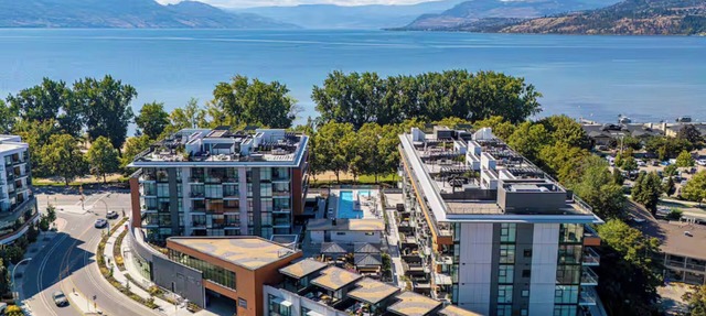 Lakefront Penthouse w/Pool & Free EV Charging in Kelowna