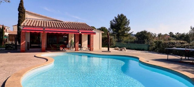 Le Loft Piscine & Jardin, 3-star atypical stay by ImmoConciergerie in Aubais