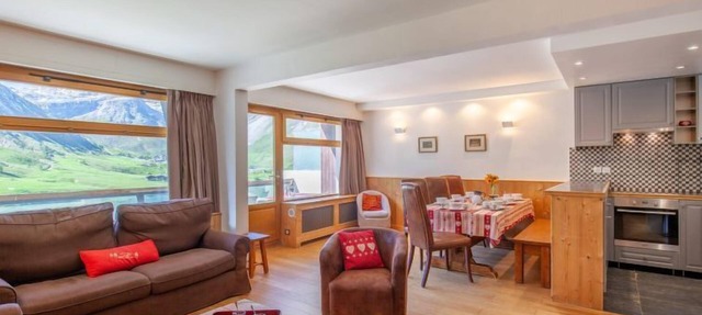 Le Shamrock (Le Lac) by Interhome in Tignes