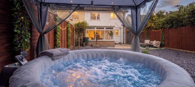 Luxury 2BR Cambridge House | Hot Tub & Pool Table in Cambridgeshire