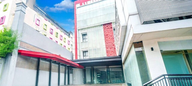 Luxury Deluxe DBL Retreat W/Free WiFi and Parking in Jakarta