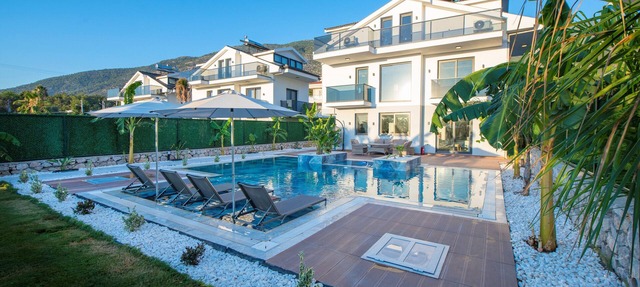 Luxury Villa in Ölüdeniz +90.554.321.1382 prıvate pool and garden in Muğla