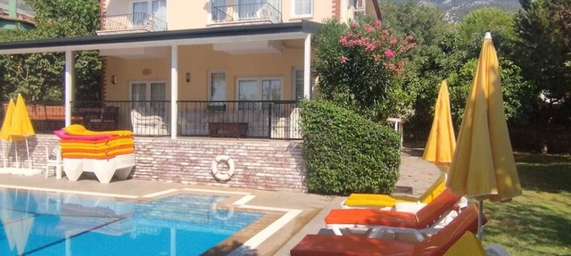 Luxury Villa with Private Pool, Large Green Garden & Free WIFI Unlimited in Ölüdeniz