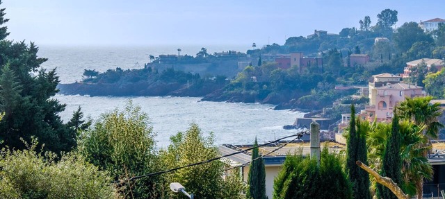Mediterranean Escape Between the Sea and the Esterel Mountains in Théoule sur Mer