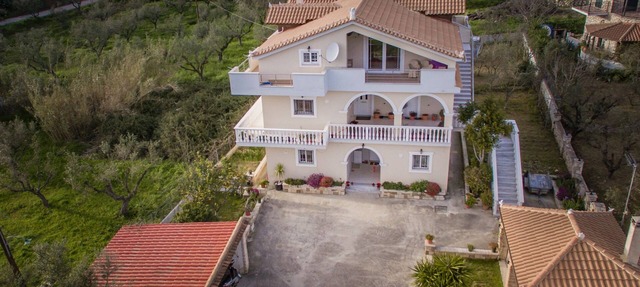 Mitros 3 Bedroom Apartment in Zakynthos