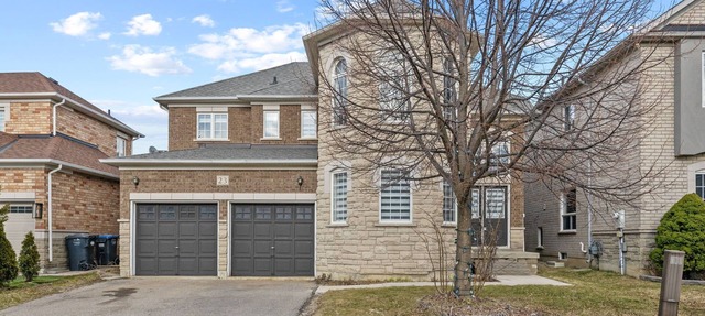 Modern 4BR Home in Brampton with Free Parking in Brampton