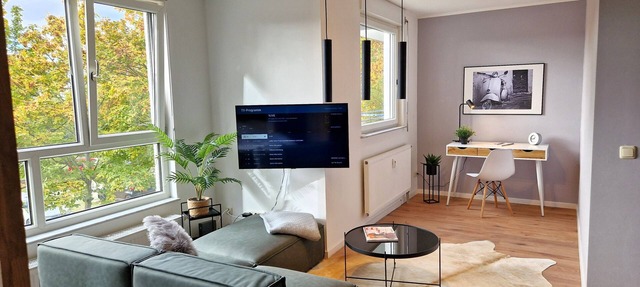 Modern apartment with workplace for singles & couples - close to the center of Gera in Gera