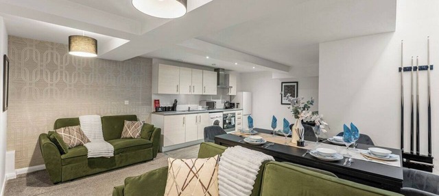 Modern Leeds Flat | Ideal for Work & Stay in Leeds
