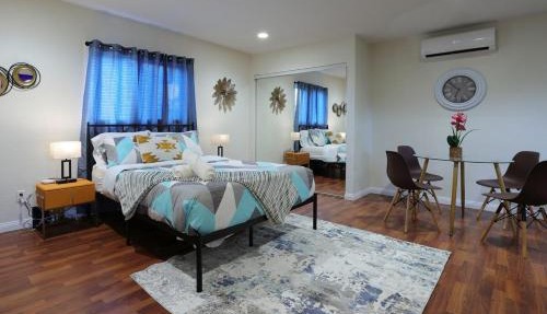 Modern Oasis Studio - near LAX, SoFi, USC, DTLA in Los Angeles