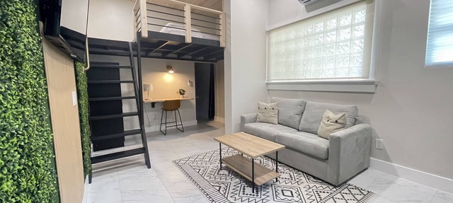 Modern Ocala Studio Cabin in Ocala