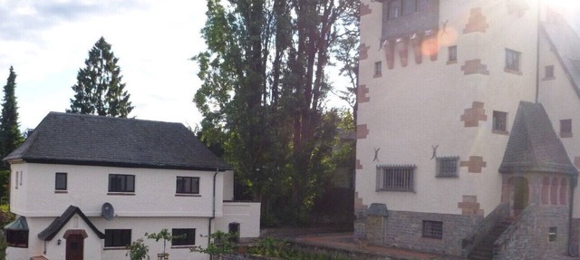 Multi-bed room in the historic Gentilburg for up to 11 people in Aschaffenburg